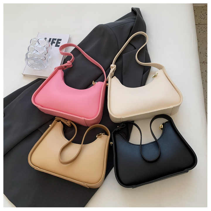 BELTCROSS BADY BAG BLACK