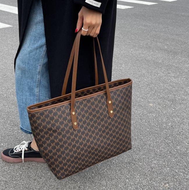 BERRY TOTE BAG BROWN