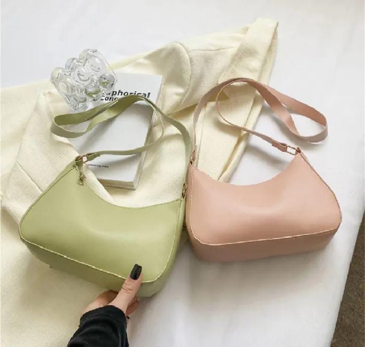 HALFMOON CROSS BODY PINK