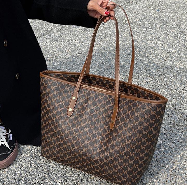 BERRY TOTE BAG BROWN