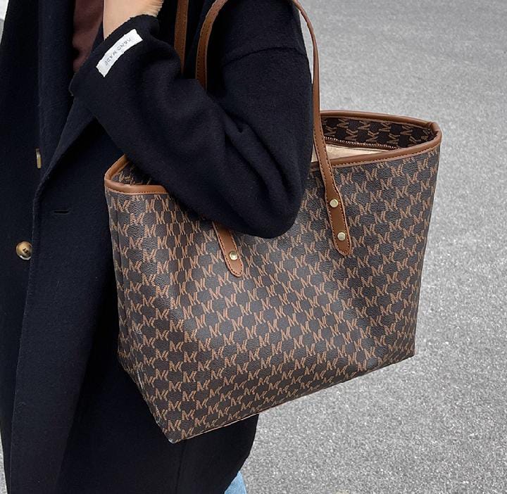 BERRY TOTE BAG BROWN